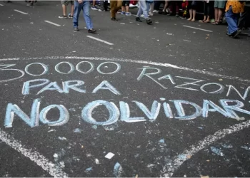 Negacionismo en Argentina: hay tres proyectos pendientes de tratamiento en Diputados