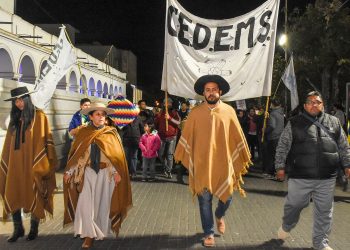 Nueva marcha de antorchas contra la reforma constitucional de Gerardo Morales
