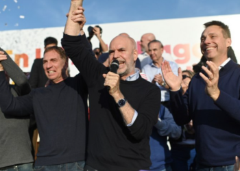 Palomas y halcones sobrevolaron territorio bonaerense: las definiciones y los apoyos divididos