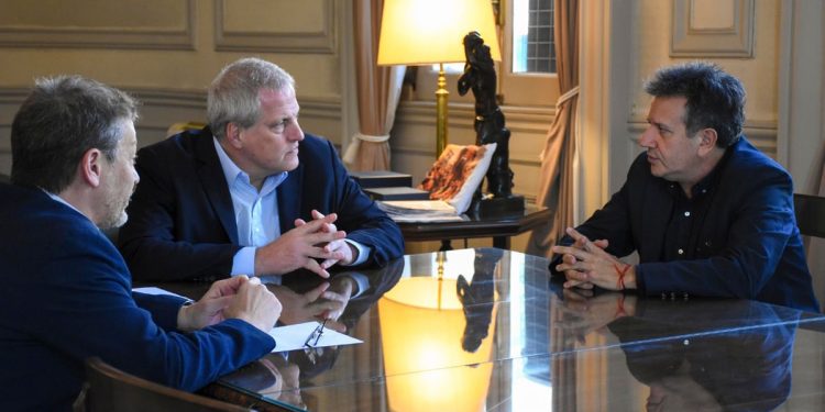 Perczyk apuntó a Gerardo Morales y repudió «la violación a la autonomía universitaria» de la policía jujeña