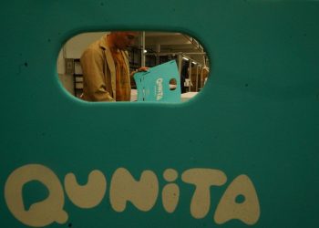 Provincia amplía Qunita a 90 mil niñas y niños: cómo se producen los kits desde la cárcel