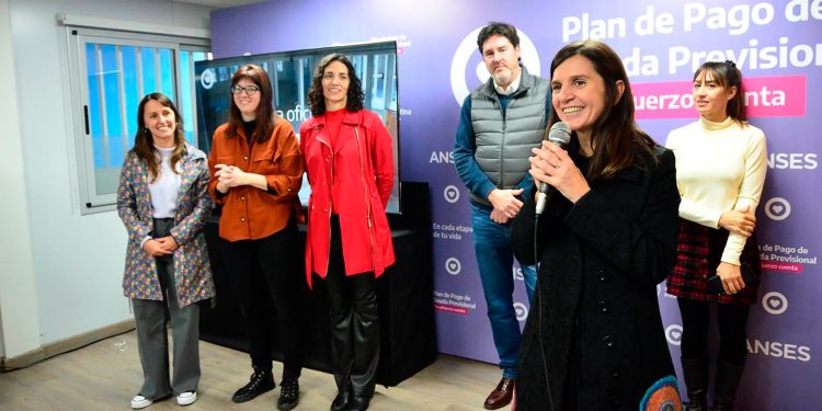 Raverta inauguró una nueva oficina del Anses en el barrio de Liniers