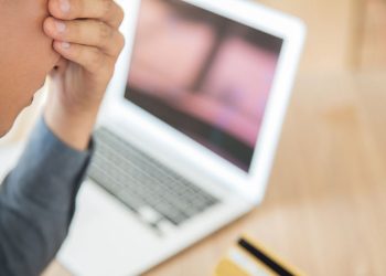 Rendición de Cuentas: el FA busca impedir que se limiten servicios públicos a personas en el Clearing