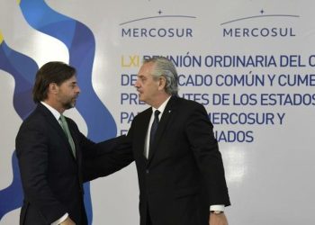 Uruguay votó a favor de un préstamo de u$s 1.000M de la CAF para Argentina