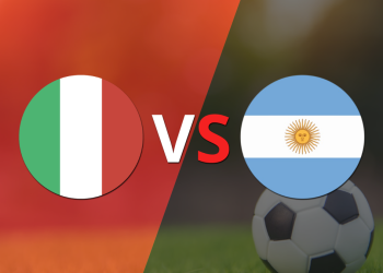 Ya juegan Italia y Argentina en el estadio Eden Park