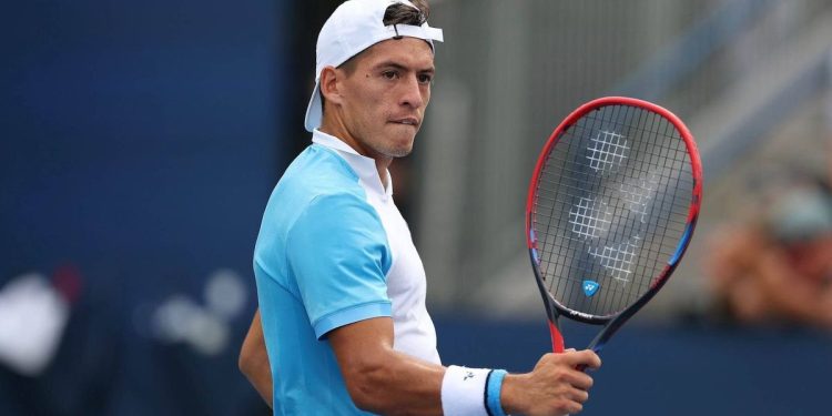 Báez sigue de racha y avanza en el US Open