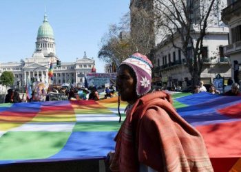 Contra la reforma constitucional en Jujuy, el Tercer Malón de la Paz llegó al Congreso