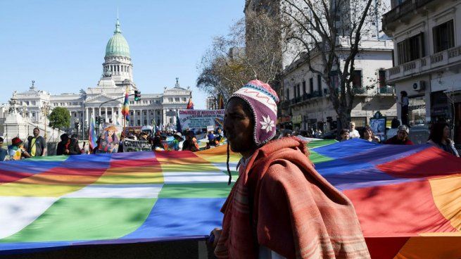 Contra la reforma constitucional en Jujuy, el Tercer Malón de la Paz llegó al Congreso
