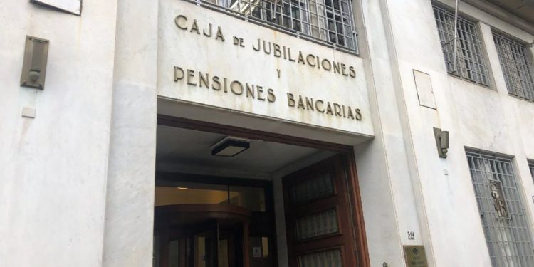 Crisis de la Caja Bancaria: AEBU definirá su postura la semana próxima