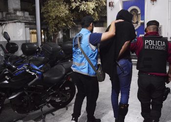 Detuvieron a once prófugos cuando se presentaron a emitir su voto