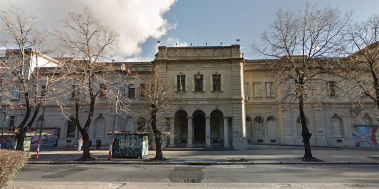 Detuvieron a un hombre que abusó sexualmente de una menor en un hospital de La Plata
