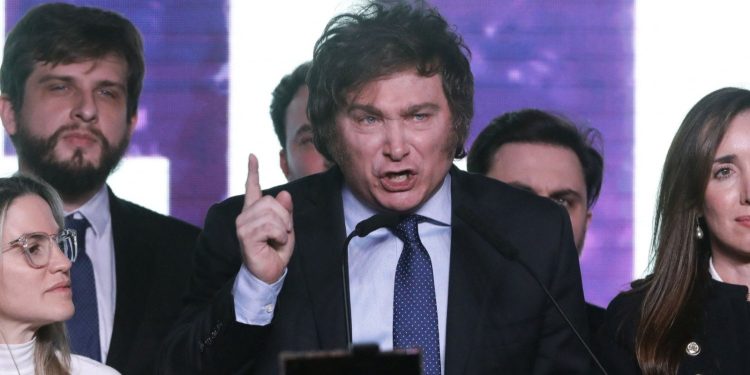 El análisis del economista Burgueño: “La dolarización de Milei es una utopía y este es el porqué”