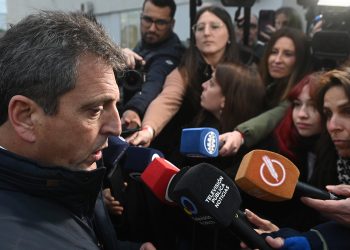 El Gobierno dará detalles de las medidas anunciadas por Massa