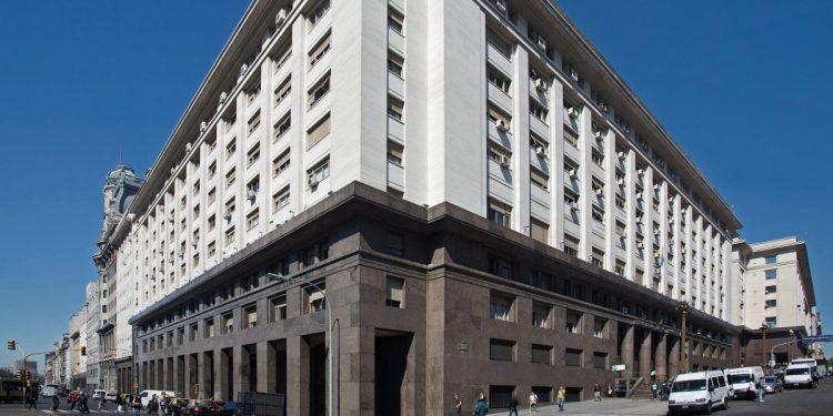 El Gobierno destinará $700 millones para la reparación a comercios afectados por los robos