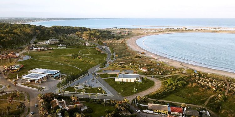 El gobierno lanzó la licitación para la construcción de un hotel-casino de lujo en La Paloma