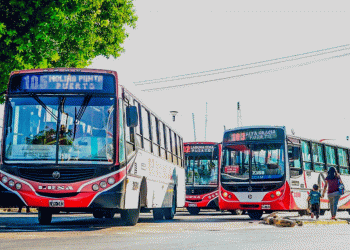 El Gobierno trabaja en el congelamiento de tarifas del transporte