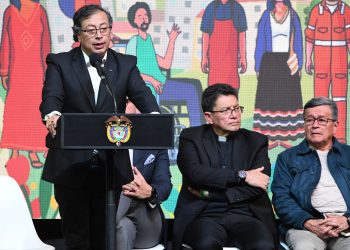 El hijo de Petro dice que el presidente no sabía del dinero ilícito de la campaña