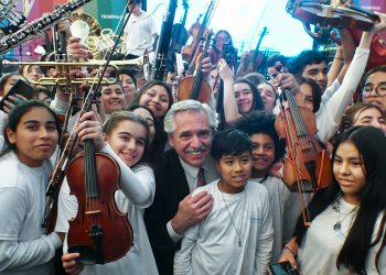 El Presidente visitó Tecnópolis donde escuchó a la Orquesta Infantil Argentina