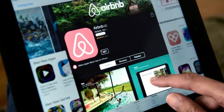 El Senado comienza a debatir un proyecto para regular los alquileres temporarios