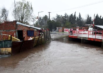 Estudiantes y Gimnasia, unidos por la inundación en La Plata