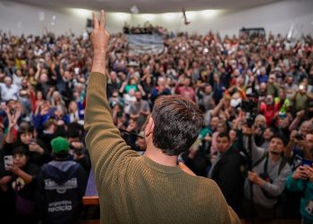 Grabois explicó su propuesta de “medio millón de terrenos y alquileres justos”