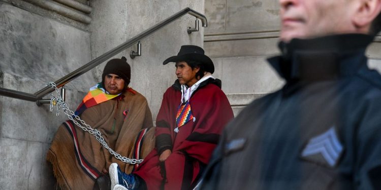 Gran repudio por la discriminación de Canal 13 a integrantes del pueblo indígena