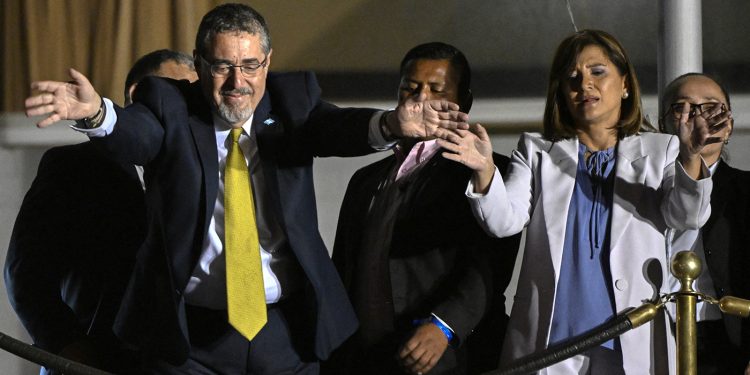 Guatemala: Arévalo apuesta a que el triunfo detenga la persecución judicial en su contra