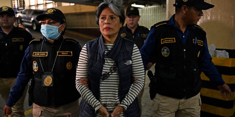 Guatemala: detuvieron a exfiscales de organismos anticorrupción