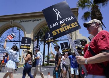Hollywood: falta de acuerdo en la primera reunión entre guionistas y grandes estudios