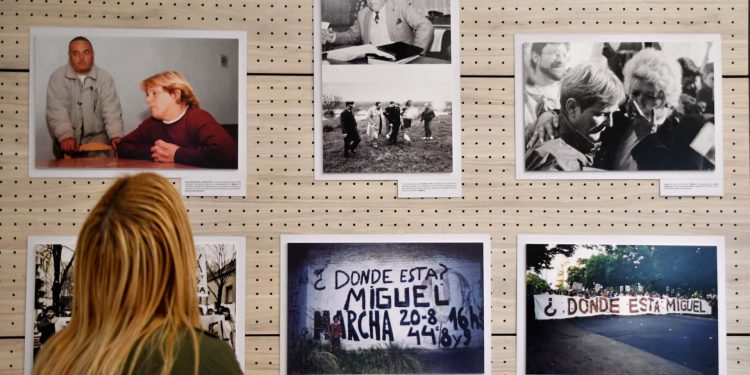 Inauguraron la muestra de fotos colectiva de Miguel Bru, a 30 años de su desaparición