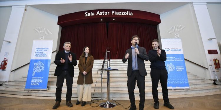 Kicillof en Mardel: fuerte llamado a que «todos vayan a votar» y respaldo a Raverta en su intento de ganar la intendencia
