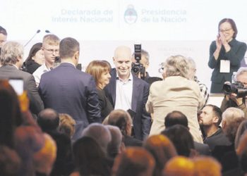 Larreta ahora se alinea y acomoda su tropa