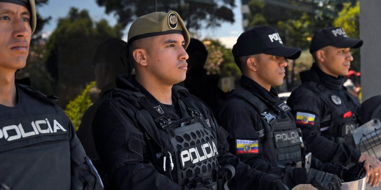 Lasso ordenó al Ejército ocuparse de la seguridad de los candidatos