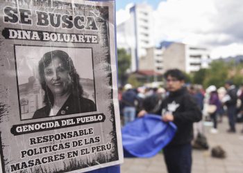Legisladores de izquierda peruanos impulsan un adelanto de las elecciones