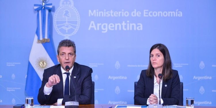 Massa anunció aumentos para jubilados y pensionados, y refuerzos de $27 mil pesos en tres meses