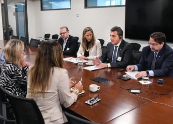 Massa anunció fondos extra por 1.385 millones de dólares y prepara las nuevas medidas económicas