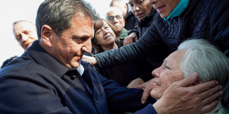 Massa encabeza un acto con movimientos sociales en Ferro