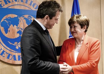 Massa viajará a EEUU para negociar desembolsos y asistir a la votación del FMI