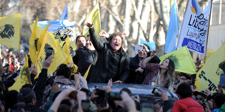 Milei llega a las PASO entre su debilidad territorial y la pelea con Bullrich