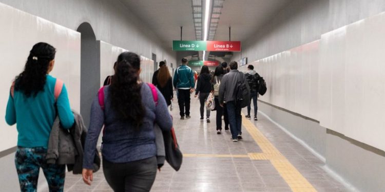 Ni más estaciones ni nuevas líneas: Larreta inauguró un pasillo en el subte