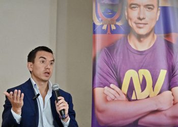 Noboa busca el apoyo del partido del asesinado Villavicencio, que pone condiciones