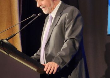 Pablo Mieres calificó de “tiro en el pie” a la reducción de la jornada laboral