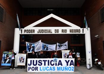 Reclamaron justicia por la muerte de un policía de Río Negro asesinado en Bariloche