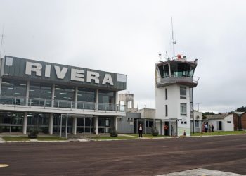 Se firma el acuerdo de binacionalidad del aeropuerto de Rivera