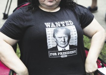 Trump enfrentará el juicio por subversión en vísperas del “Supermartes” electoral