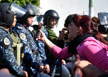 Una nena de 11 años murió tras ser atacada por motochorros cuando iba a la escuela