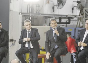 UP: Massa desplegó agenda de seguridad en Santa Fe con Perotti