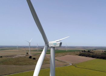 YPF Luz destacó que genera el 9% de la energía eléctrica del país al cumplir 10 años