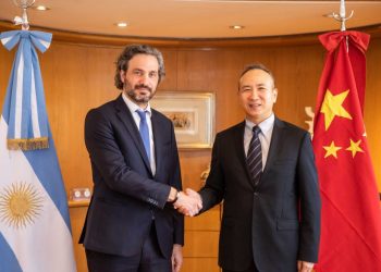 Alberto encara su última misión de política exterior y viaja a China para reunirse con Xi Jinping