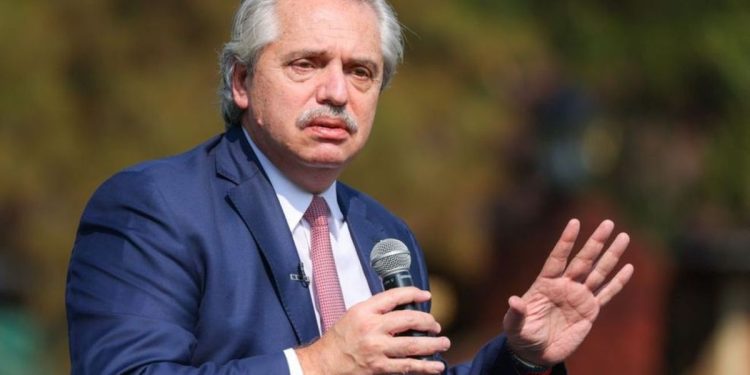 Alberto Fernández apuntó contra el FMI: “Tienen la misma lógica que un fondo buitre”